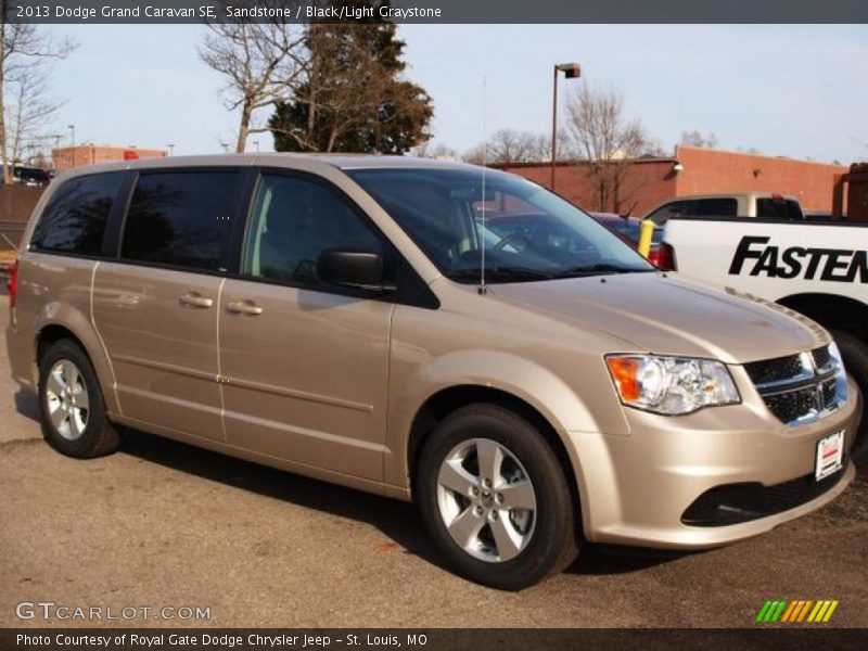 Sandstone / Black/Light Graystone 2013 Dodge Grand Caravan SE