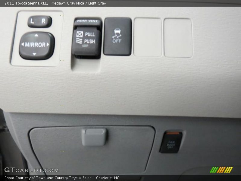 Predawn Gray Mica / Light Gray 2011 Toyota Sienna XLE