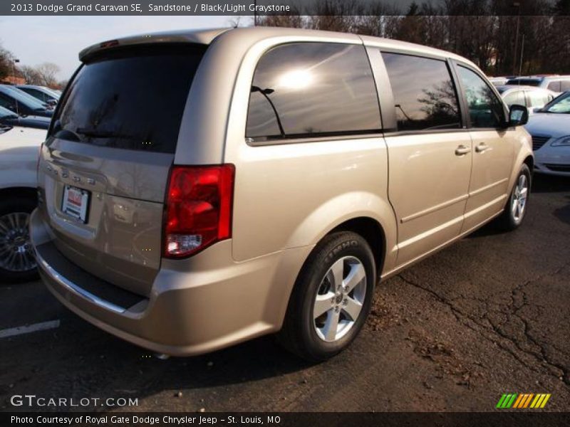 Sandstone / Black/Light Graystone 2013 Dodge Grand Caravan SE