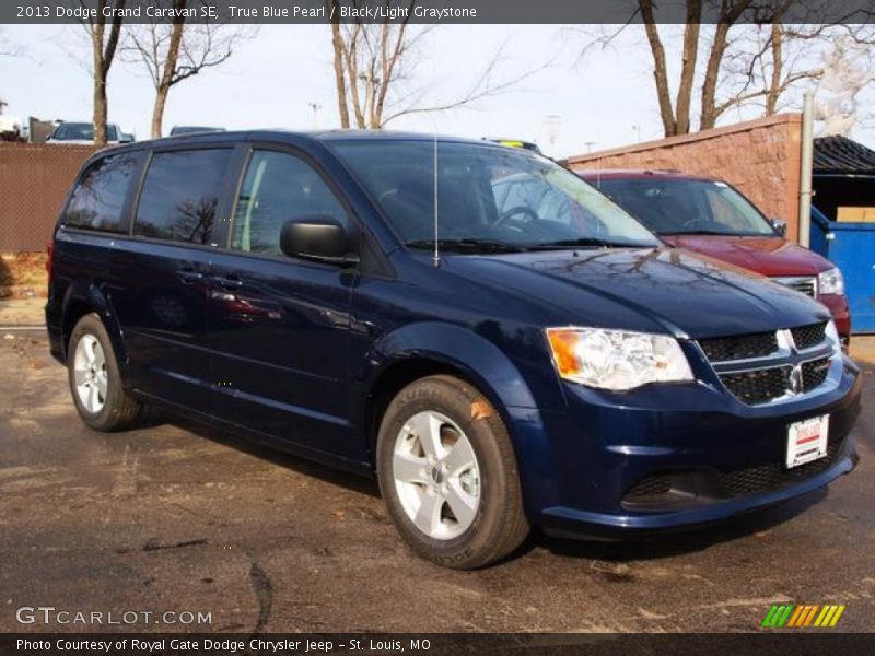 True Blue Pearl / Black/Light Graystone 2013 Dodge Grand Caravan SE