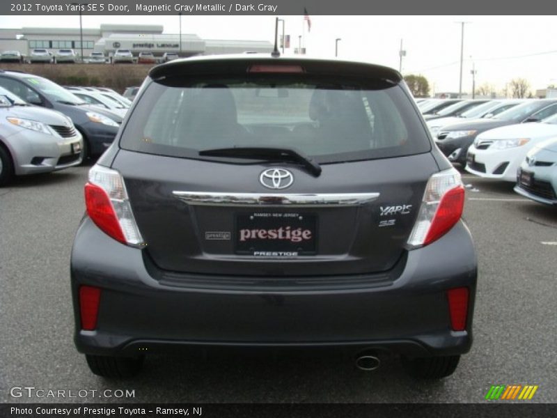 Magnetic Gray Metallic / Dark Gray 2012 Toyota Yaris SE 5 Door