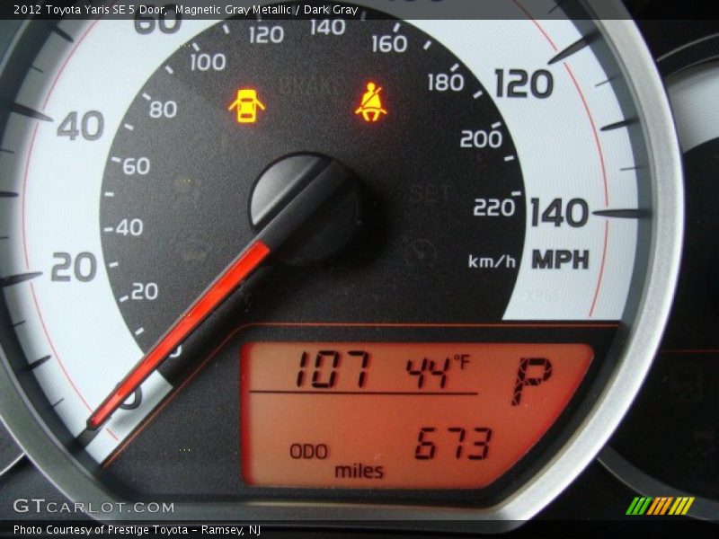 Magnetic Gray Metallic / Dark Gray 2012 Toyota Yaris SE 5 Door