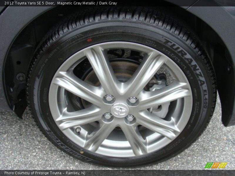 Magnetic Gray Metallic / Dark Gray 2012 Toyota Yaris SE 5 Door
