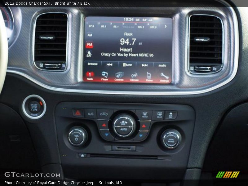 Bright White / Black 2013 Dodge Charger SXT