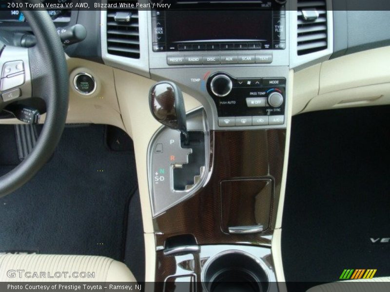 Blizzard White Pearl / Ivory 2010 Toyota Venza V6 AWD