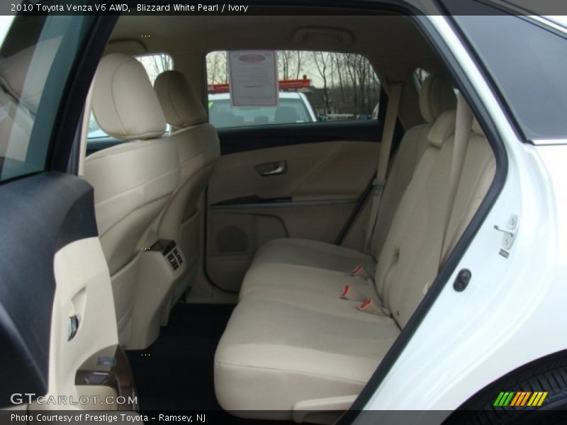 Blizzard White Pearl / Ivory 2010 Toyota Venza V6 AWD