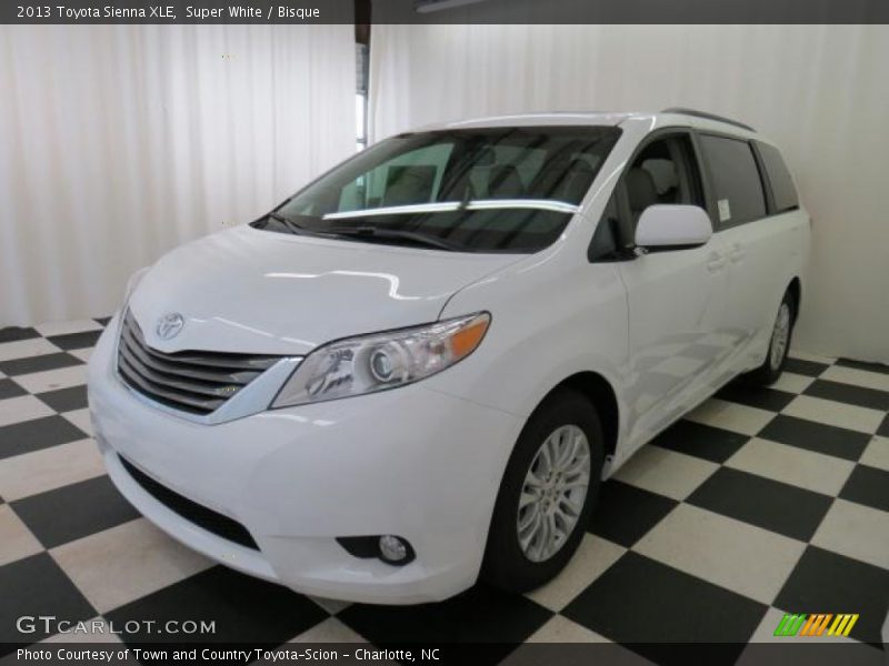 Super White / Bisque 2013 Toyota Sienna XLE