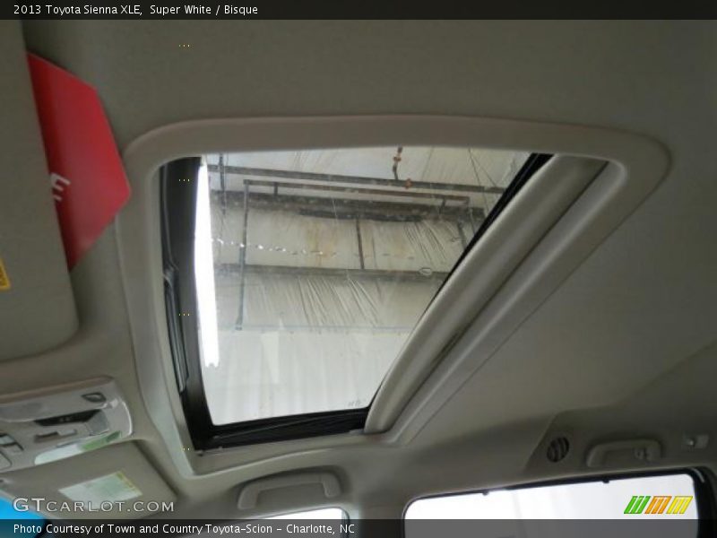 Super White / Bisque 2013 Toyota Sienna XLE