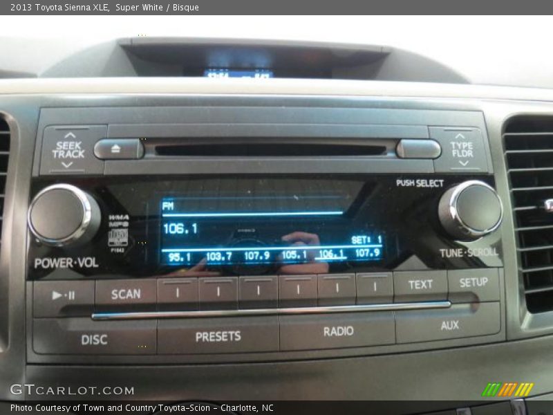 Super White / Bisque 2013 Toyota Sienna XLE