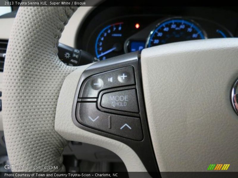 Super White / Bisque 2013 Toyota Sienna XLE