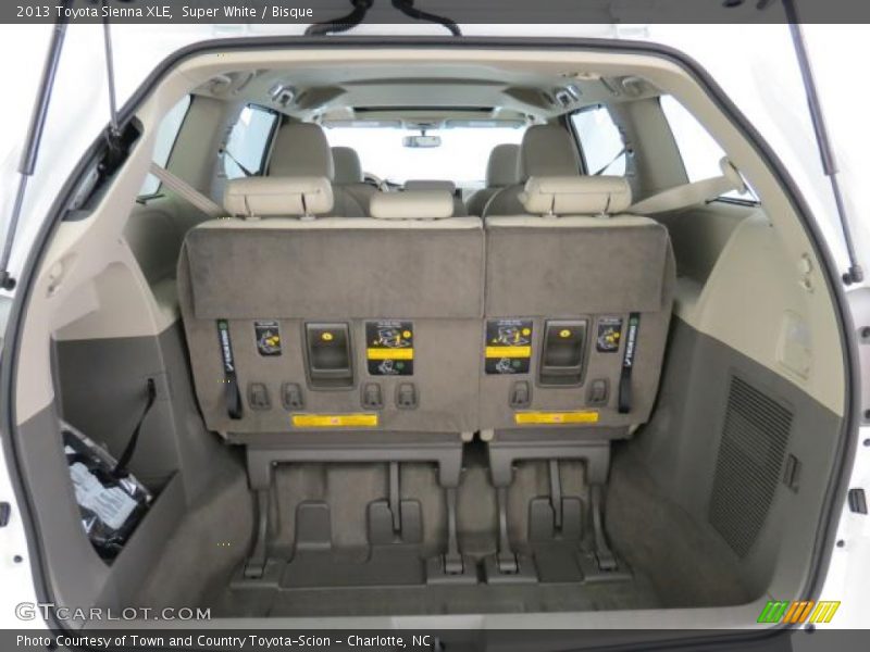 Super White / Bisque 2013 Toyota Sienna XLE