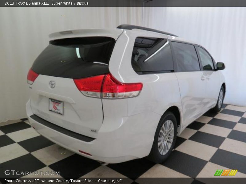 Super White / Bisque 2013 Toyota Sienna XLE