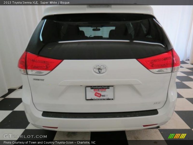 Super White / Bisque 2013 Toyota Sienna XLE