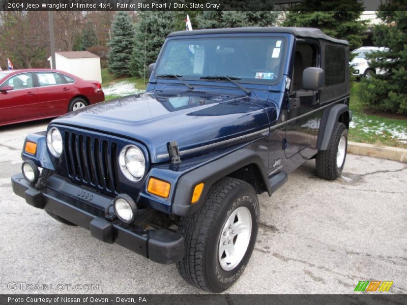 Patriot Blue Pearl / Dark Slate Gray 2004 Jeep Wrangler Unlimited 4x4