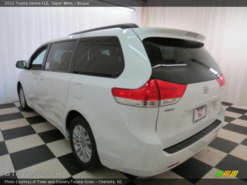 Super White / Bisque 2013 Toyota Sienna XLE