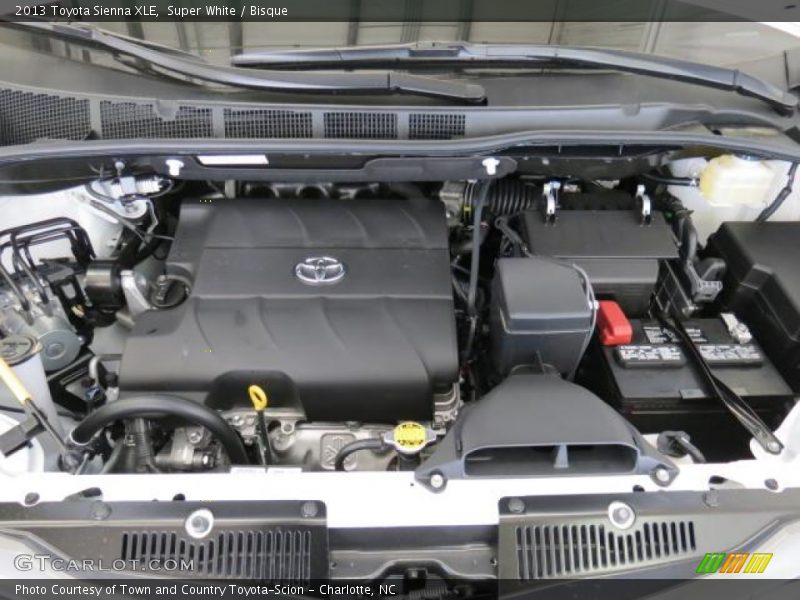 Super White / Bisque 2013 Toyota Sienna XLE