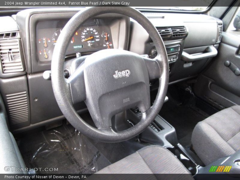 Patriot Blue Pearl / Dark Slate Gray 2004 Jeep Wrangler Unlimited 4x4
