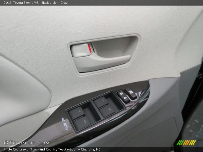 Black / Light Gray 2013 Toyota Sienna V6