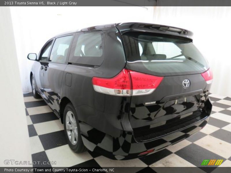 Black / Light Gray 2013 Toyota Sienna V6