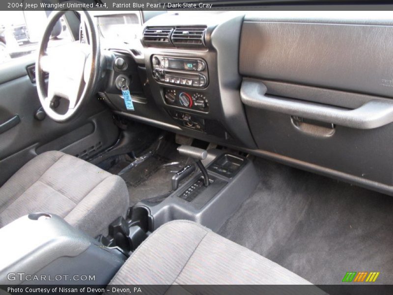 Patriot Blue Pearl / Dark Slate Gray 2004 Jeep Wrangler Unlimited 4x4