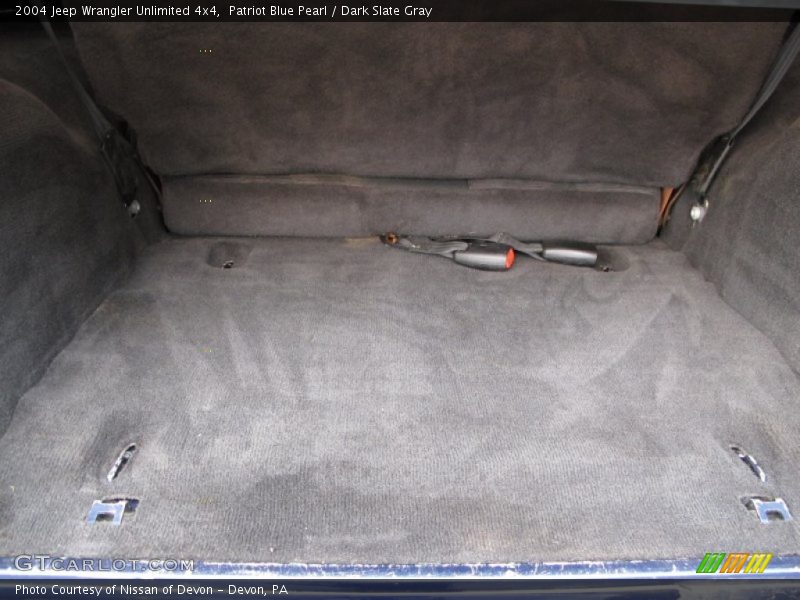 Patriot Blue Pearl / Dark Slate Gray 2004 Jeep Wrangler Unlimited 4x4