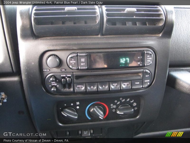 Patriot Blue Pearl / Dark Slate Gray 2004 Jeep Wrangler Unlimited 4x4