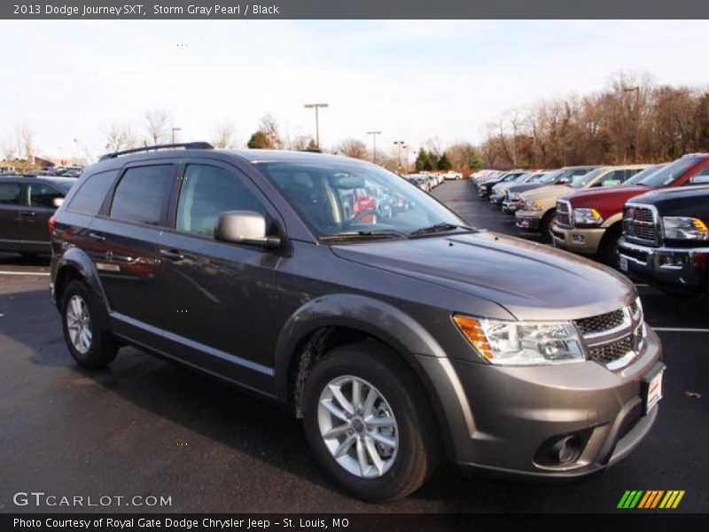 Front 3/4 View of 2013 Journey SXT