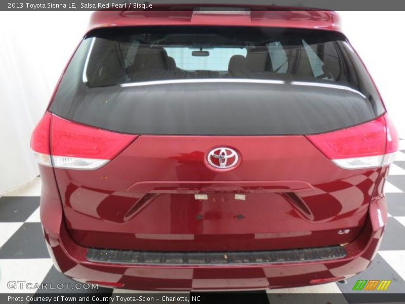 Salsa Red Pearl / Bisque 2013 Toyota Sienna LE