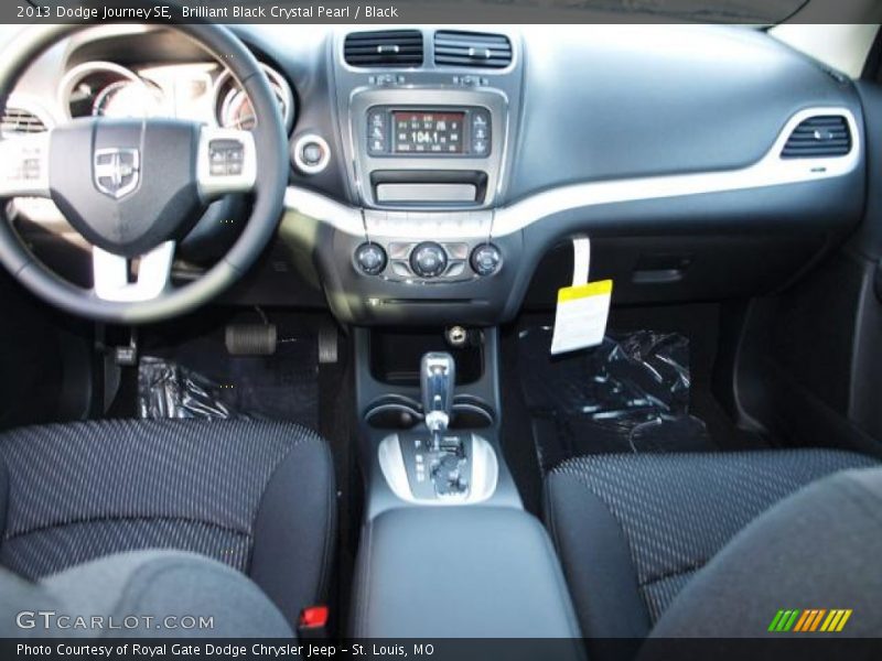 Brilliant Black Crystal Pearl / Black 2013 Dodge Journey SE