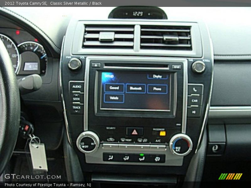 Classic Silver Metallic / Black 2012 Toyota Camry SE