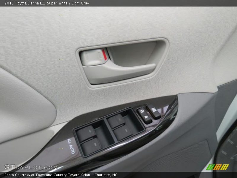 Super White / Light Gray 2013 Toyota Sienna LE
