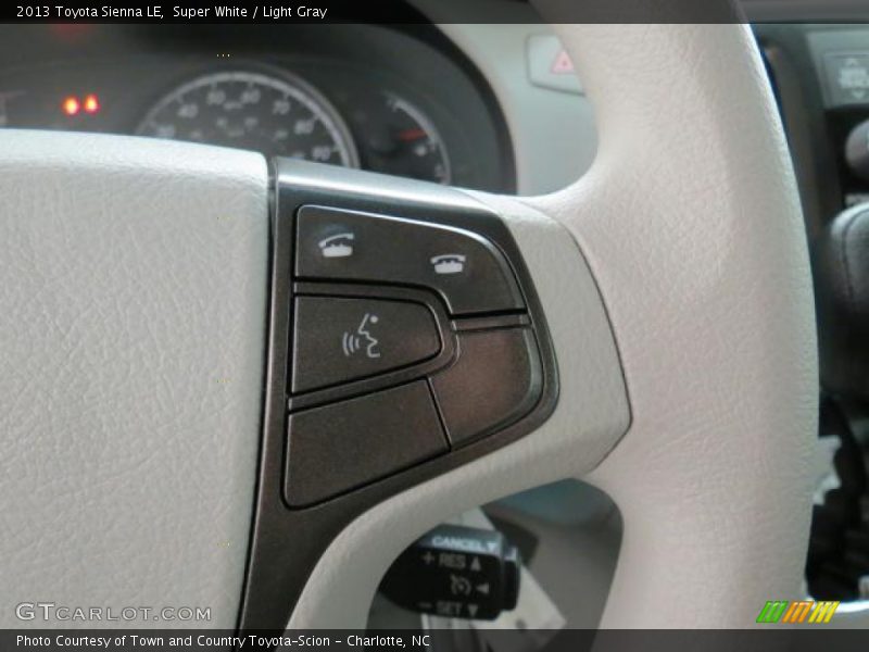 Super White / Light Gray 2013 Toyota Sienna LE