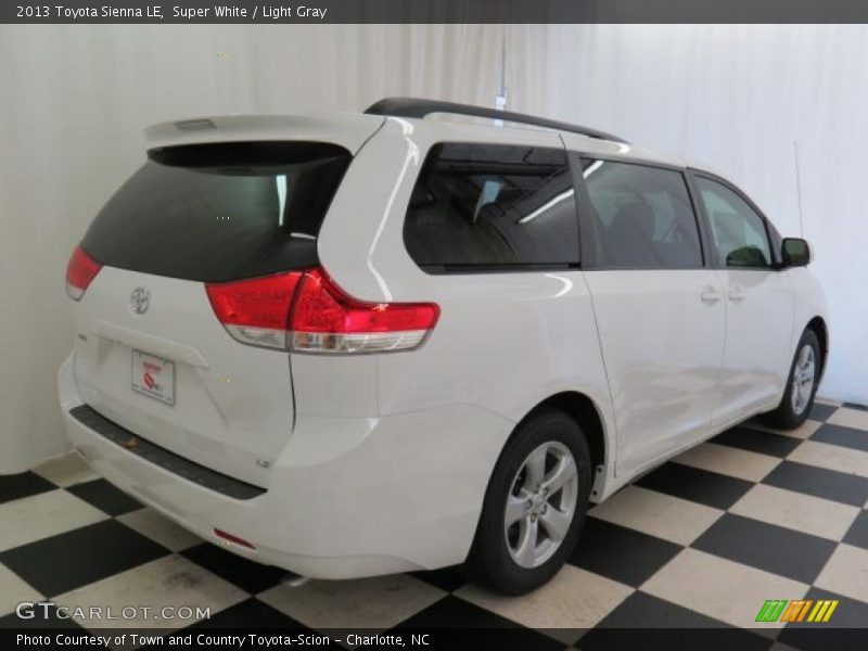 Super White / Light Gray 2013 Toyota Sienna LE