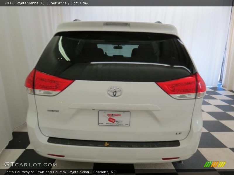 Super White / Light Gray 2013 Toyota Sienna LE