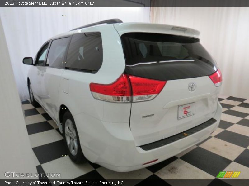 Super White / Light Gray 2013 Toyota Sienna LE