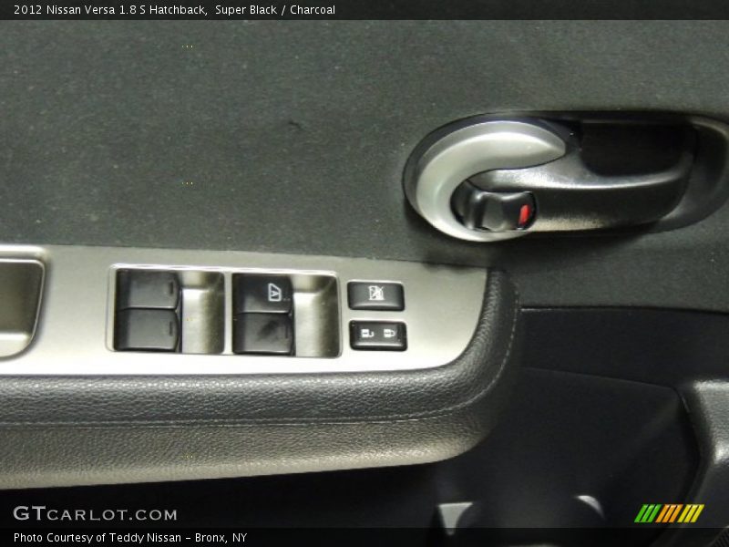 Super Black / Charcoal 2012 Nissan Versa 1.8 S Hatchback