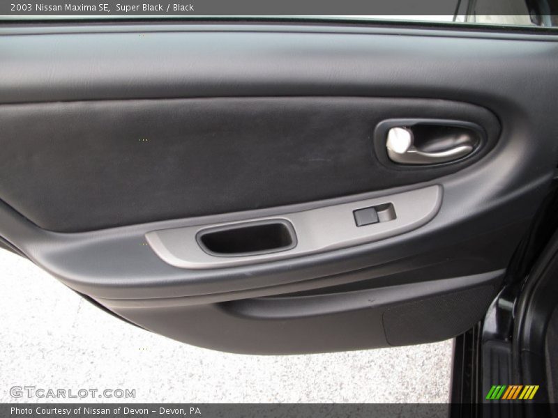 Super Black / Black 2003 Nissan Maxima SE