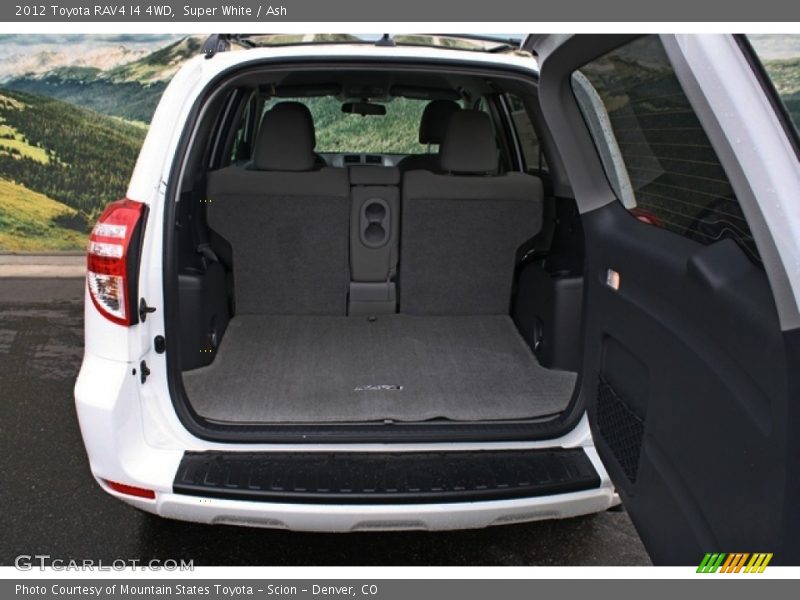 Super White / Ash 2012 Toyota RAV4 I4 4WD