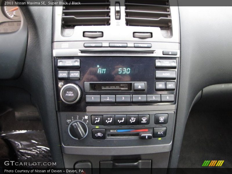 Super Black / Black 2003 Nissan Maxima SE