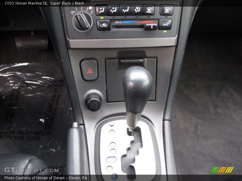Super Black / Black 2003 Nissan Maxima SE