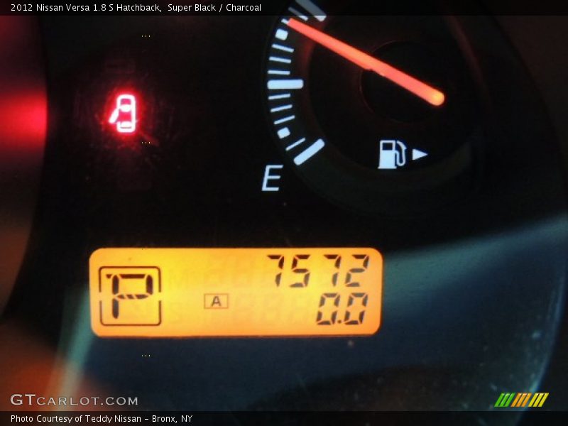 Super Black / Charcoal 2012 Nissan Versa 1.8 S Hatchback