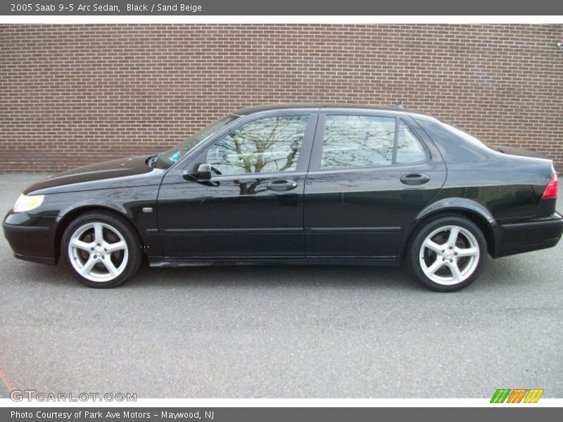 Black / Sand Beige 2005 Saab 9-5 Arc Sedan