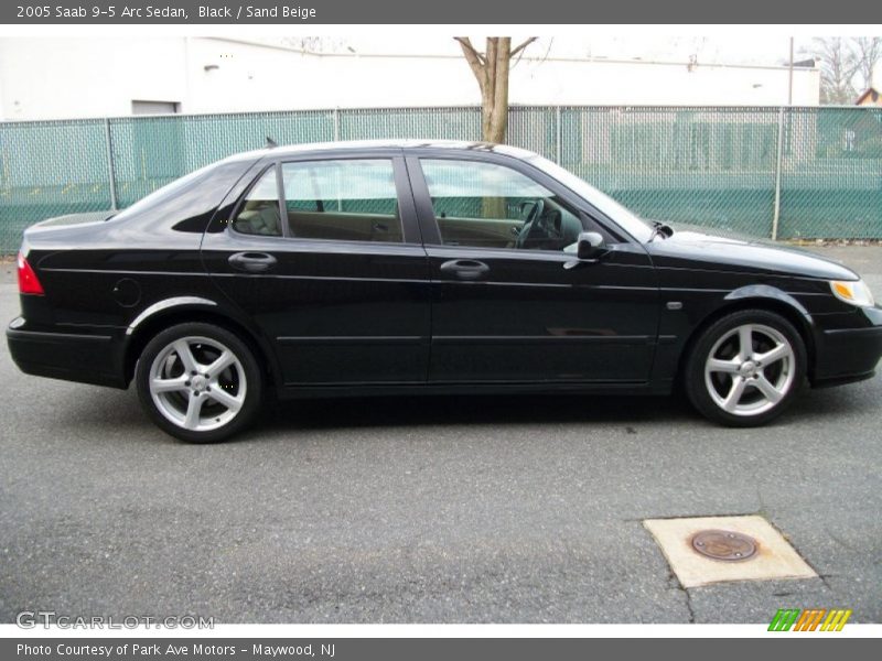 Black / Sand Beige 2005 Saab 9-5 Arc Sedan
