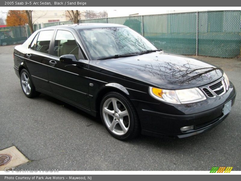 Black / Sand Beige 2005 Saab 9-5 Arc Sedan