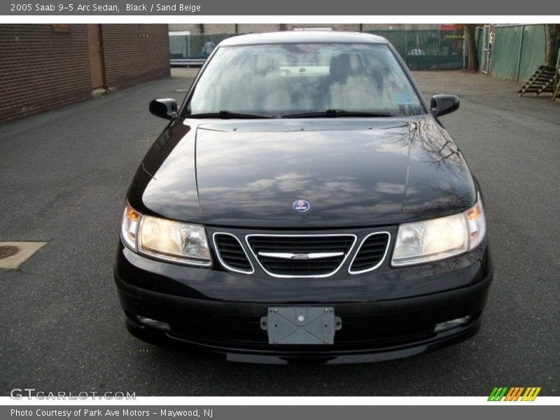 Black / Sand Beige 2005 Saab 9-5 Arc Sedan