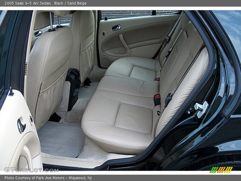 Black / Sand Beige 2005 Saab 9-5 Arc Sedan