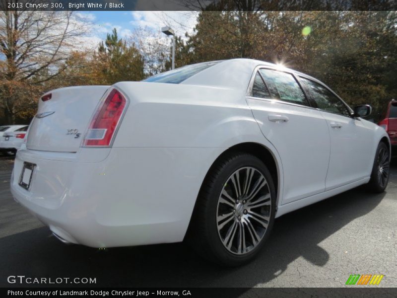 Bright White / Black 2013 Chrysler 300
