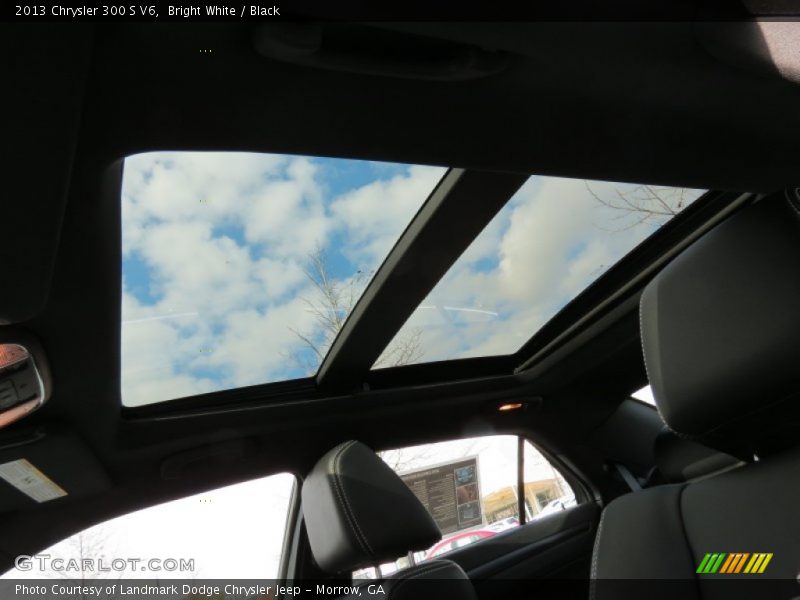 Bright White / Black 2013 Chrysler 300 S V6