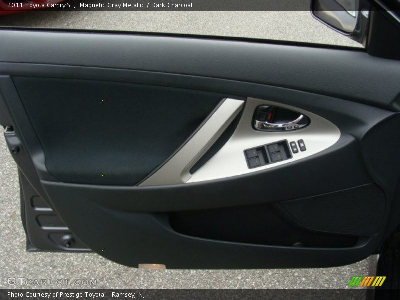 Magnetic Gray Metallic / Dark Charcoal 2011 Toyota Camry SE