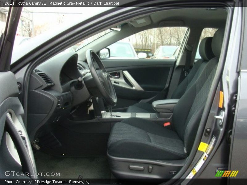 Magnetic Gray Metallic / Dark Charcoal 2011 Toyota Camry SE